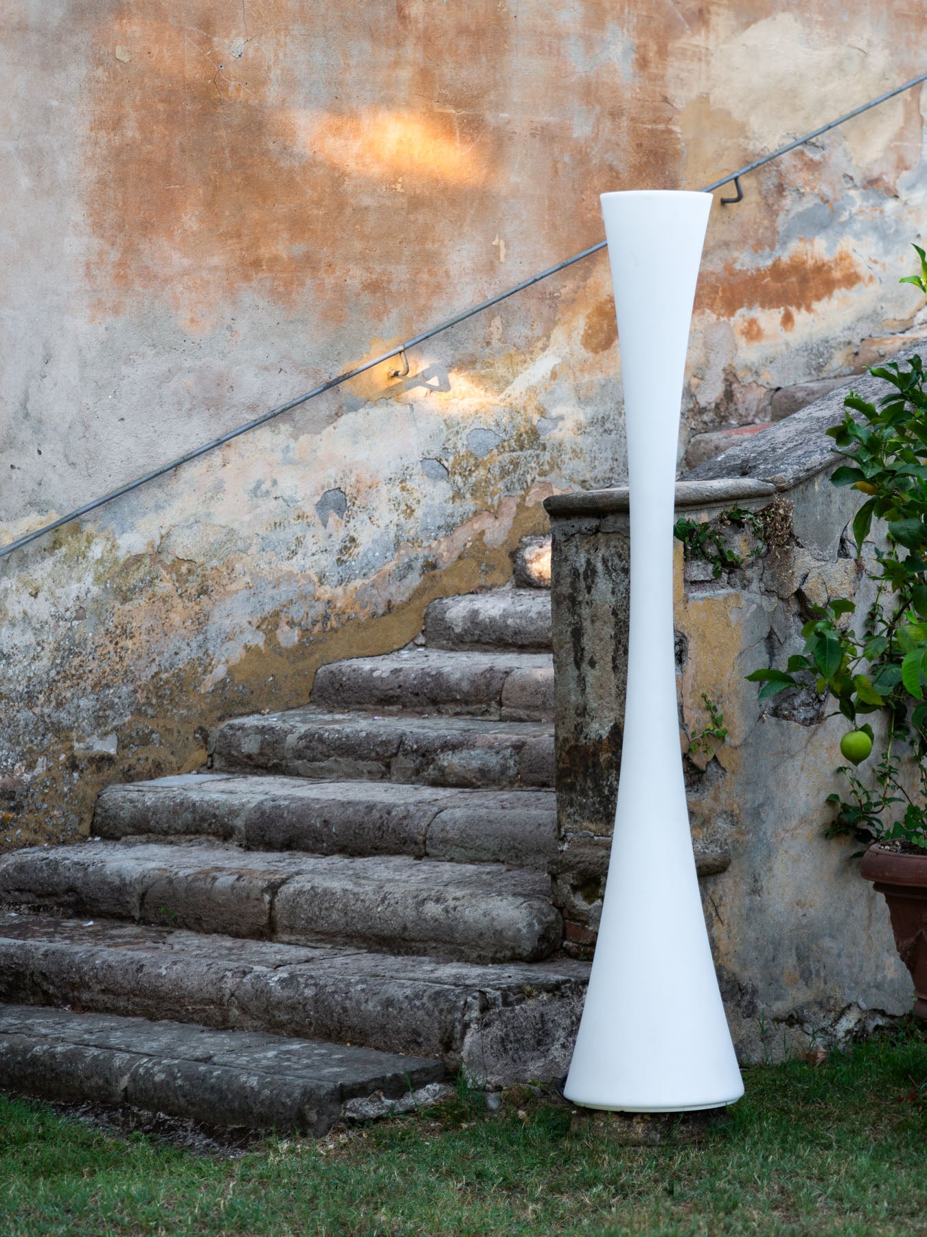 Lampada Biconica Pol by Martinelli Luce - Bianco opaco