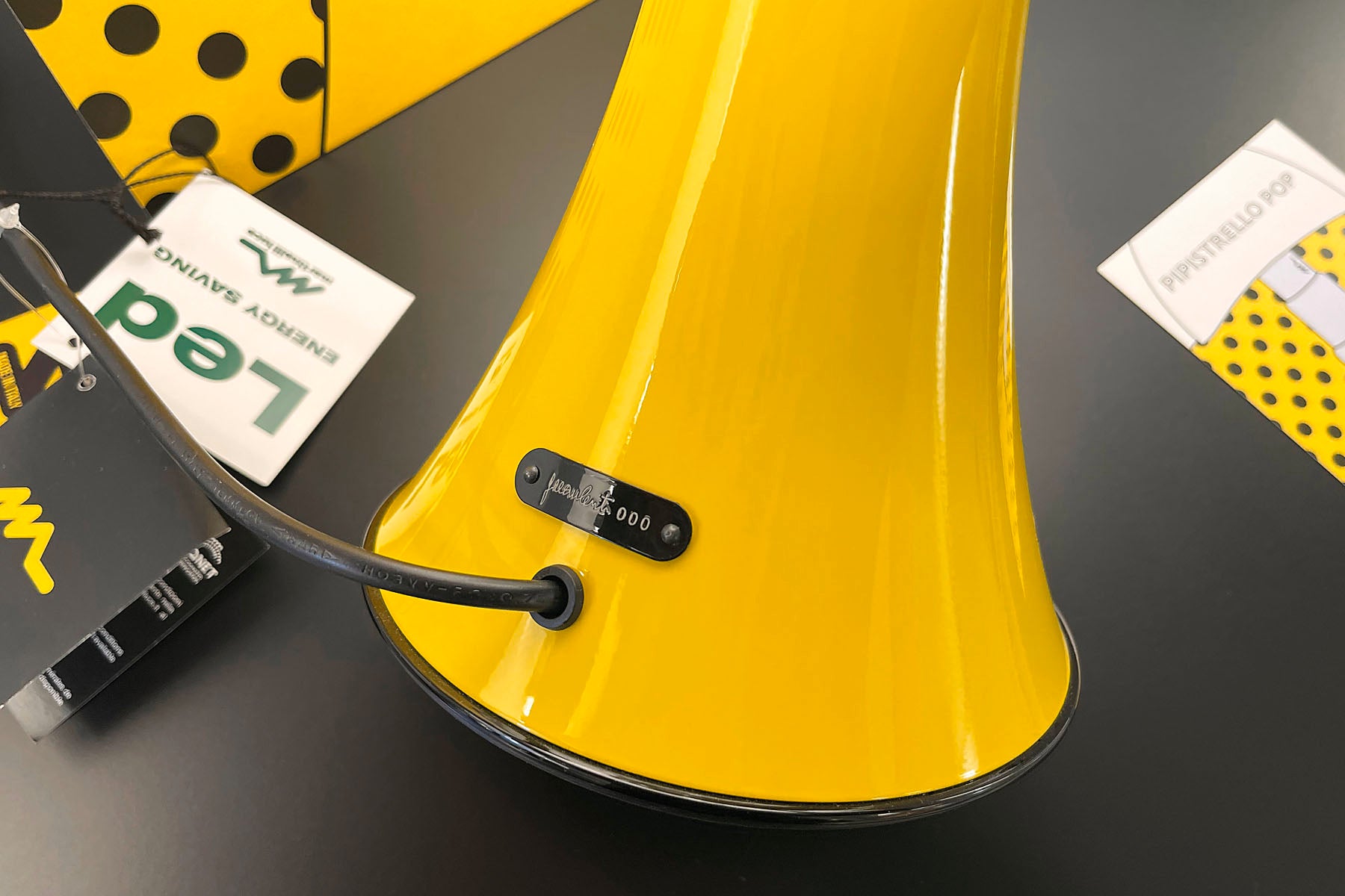 Lampada Pipistrello POP Grande Con Modulo LED Limited Edition by Martinelli Luce - Giallo lucido