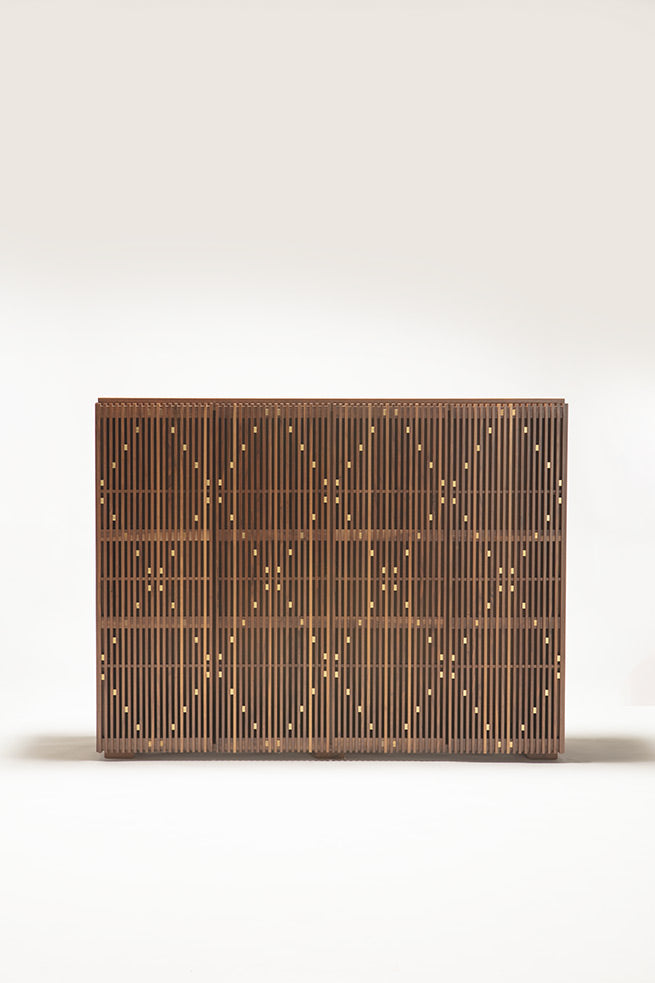 Credenza Milione in noce by Medulum